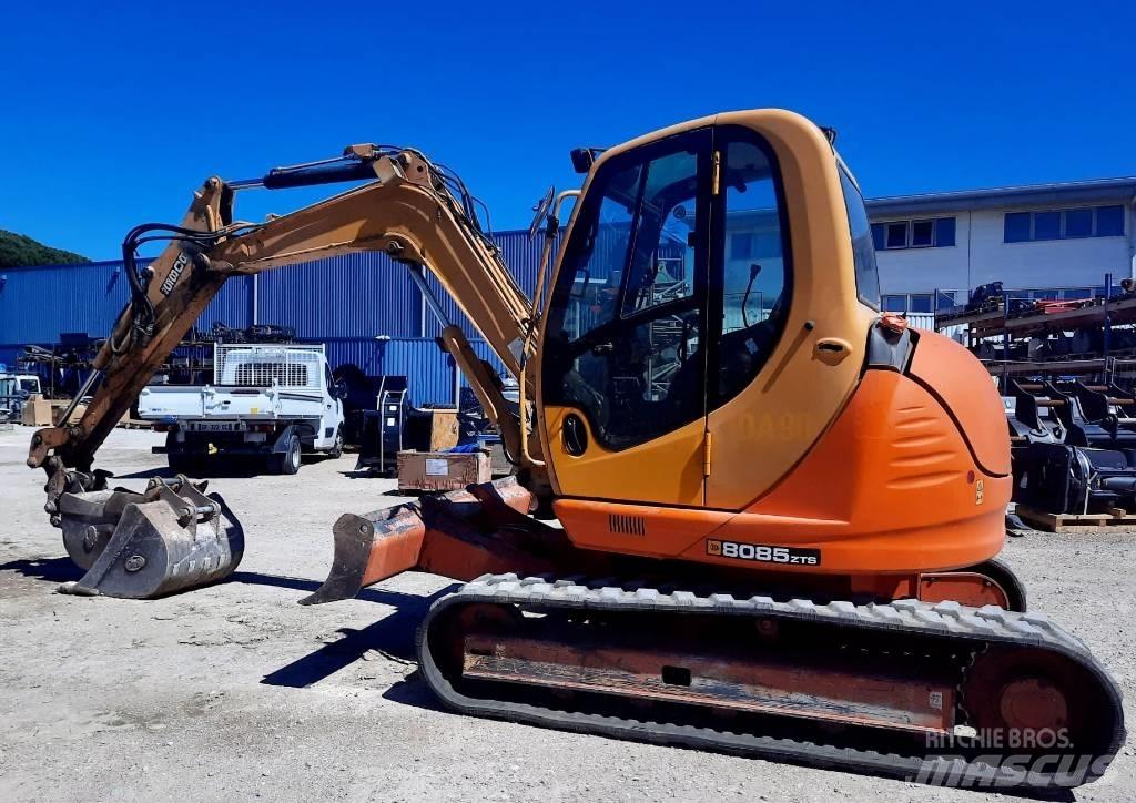 JCB 8085 Midi-gravemaskiner 7t - 12t