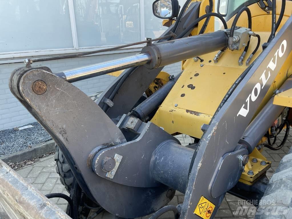 Volvo L 30 G     2018     CE Læssemaskiner på hjul