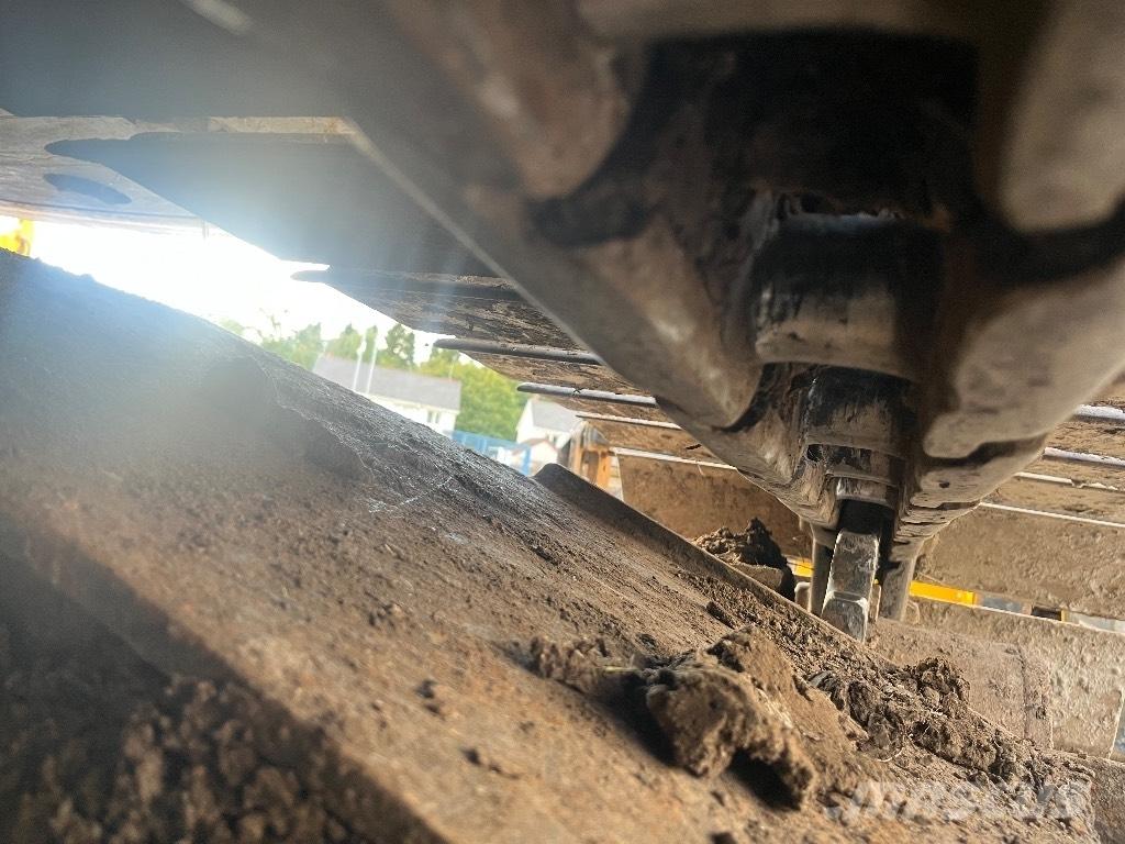Komatsu PC138 US-8 Gravemaskiner på larvebånd