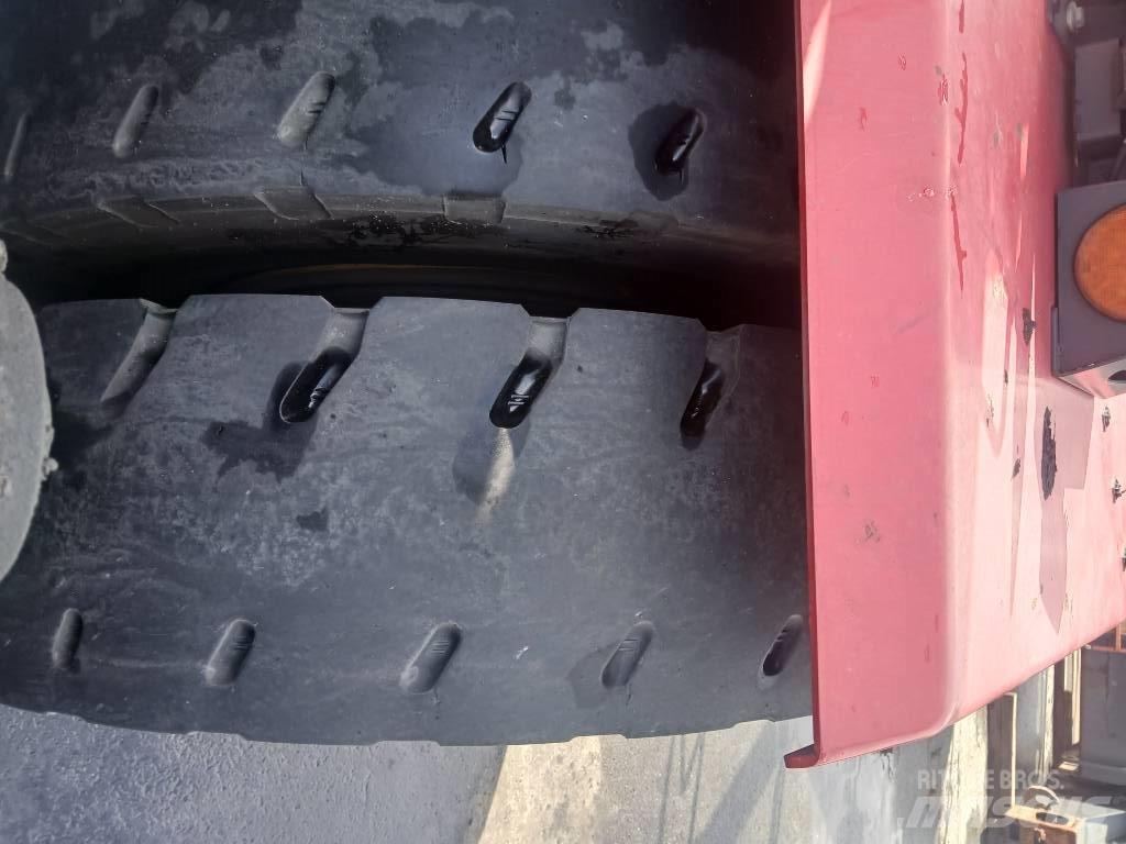 Kalmar DCG100-45ED7 Gaffeltruck til containerhåndtering