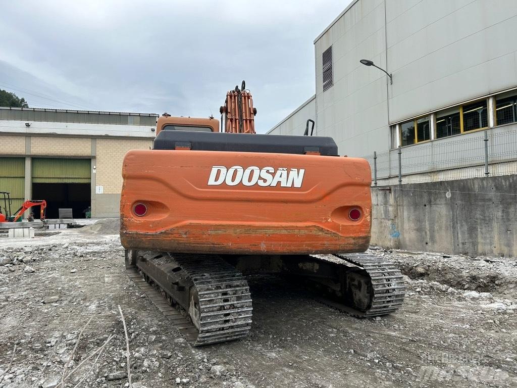 Doosan DX 255 LC Gravemaskiner på larvebånd