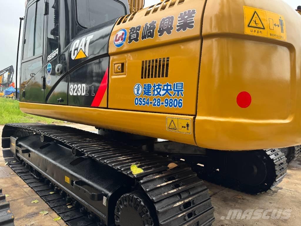 CAT 323D2 Gravemaskiner på larvebånd