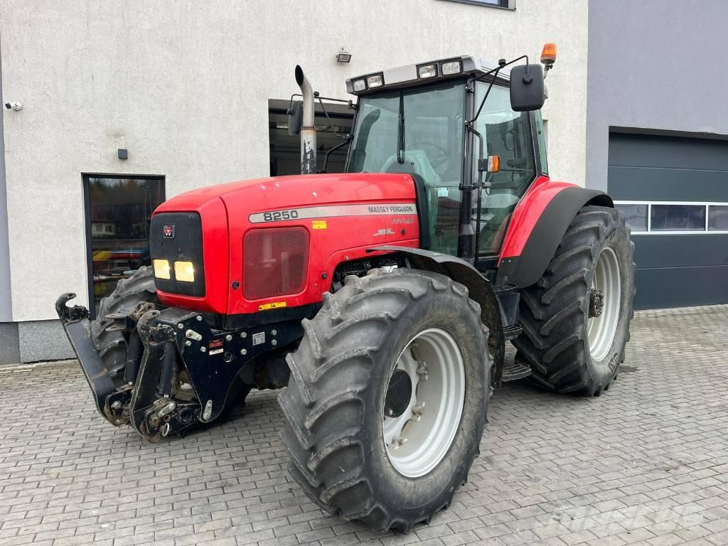 Massey Ferguson 8250 Traktorer
