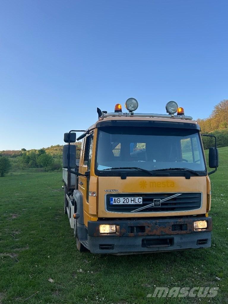 Volvo FL 6 Lastbil med kran