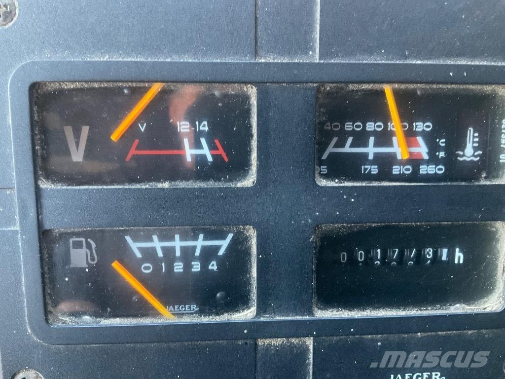 New Holland TX 30 Mejetærskere