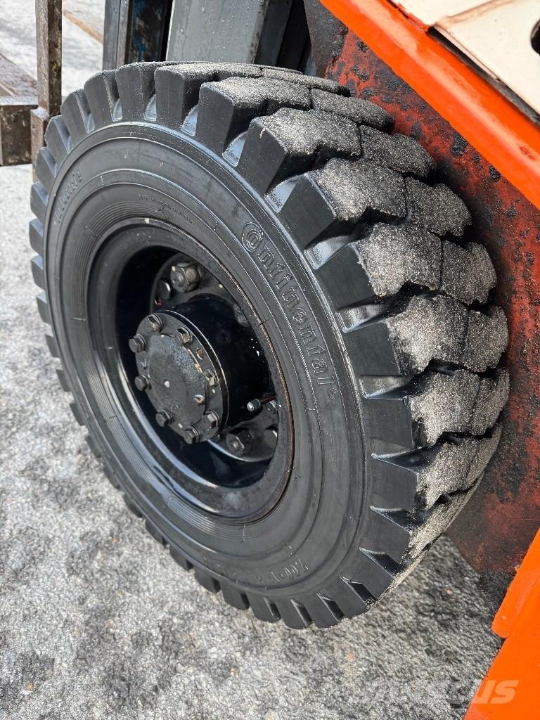 Nissan 25 LPG gaffeltrucks