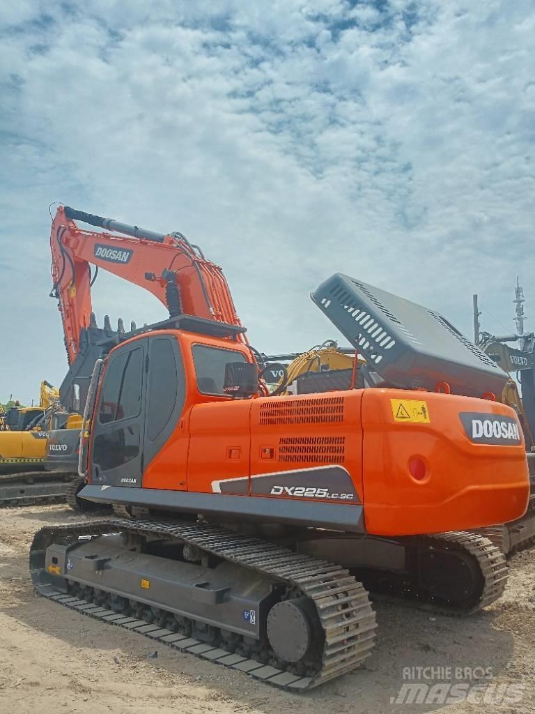 Doosan DX 225LC-9C Gravemaskiner på larvebånd