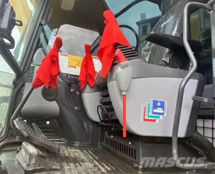Komatsu PC220-8 Gravemaskiner på larvebånd