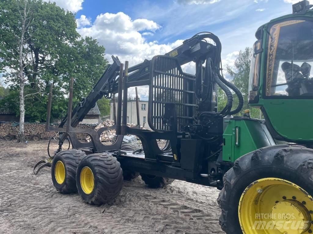 John Deere 1010 E Udkørselsmaskiner