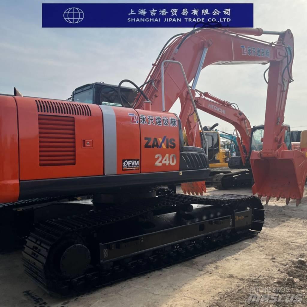 Hitachi ZX 240 Gravemaskiner på larvebånd