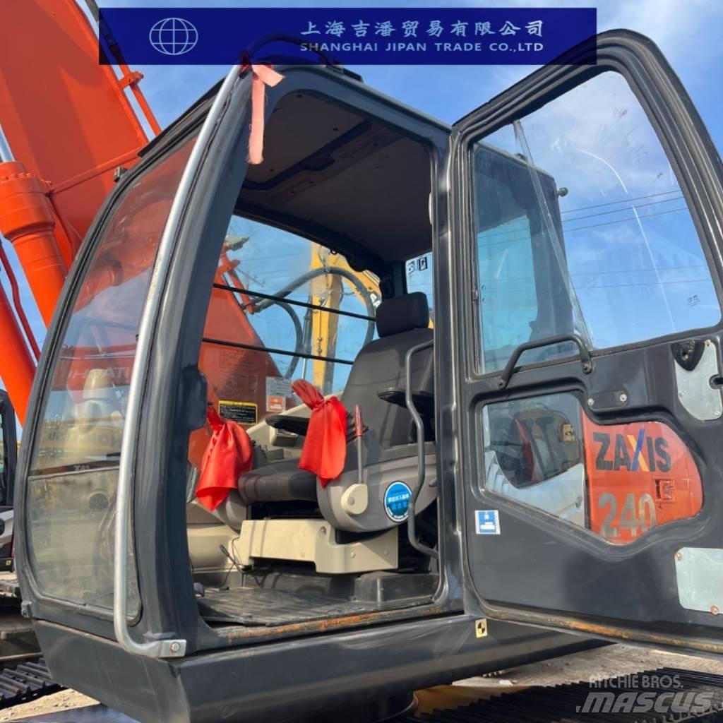 Hitachi ZX 240 Gravemaskiner på larvebånd