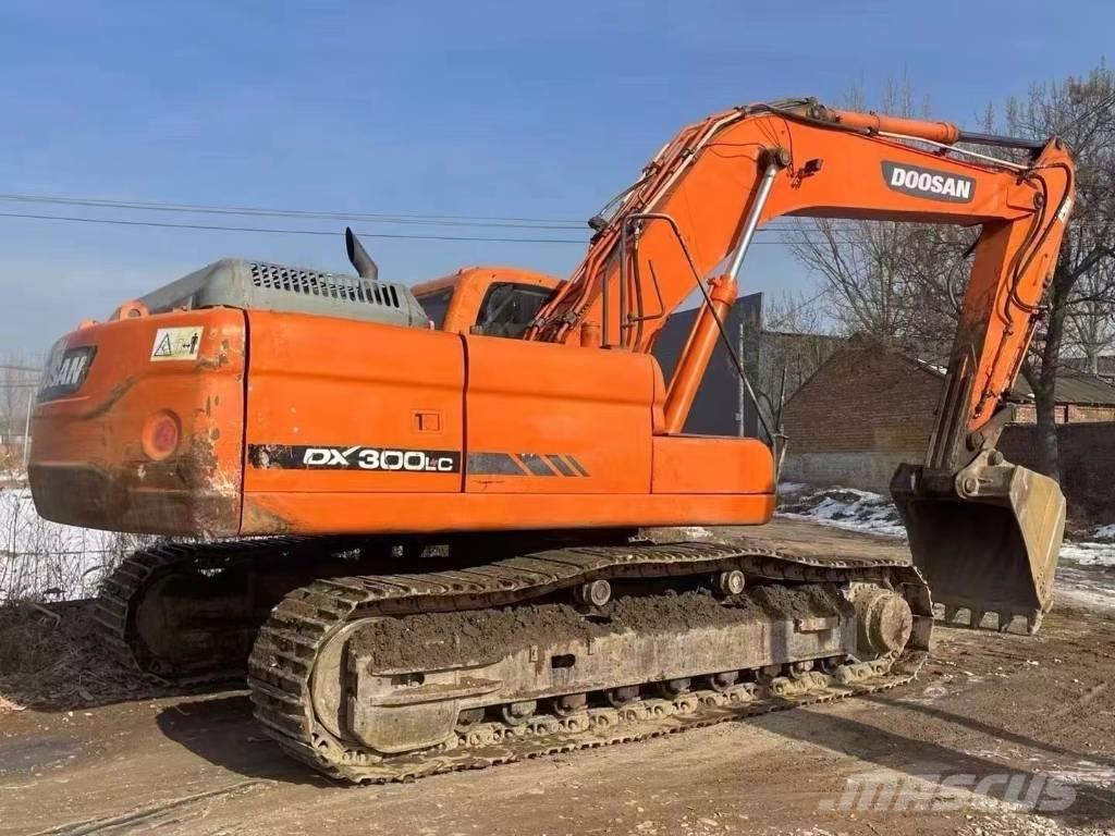 Doosan DX300 Gravemaskiner på larvebånd