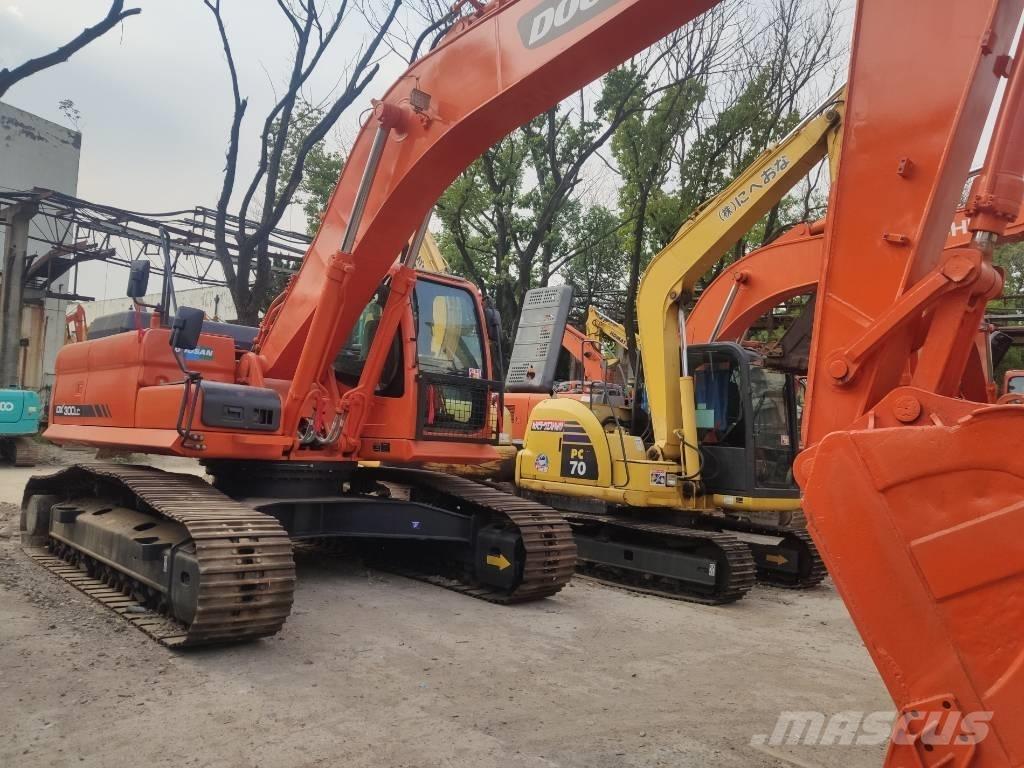 Doosan DX 300 Gravemaskiner på larvebånd