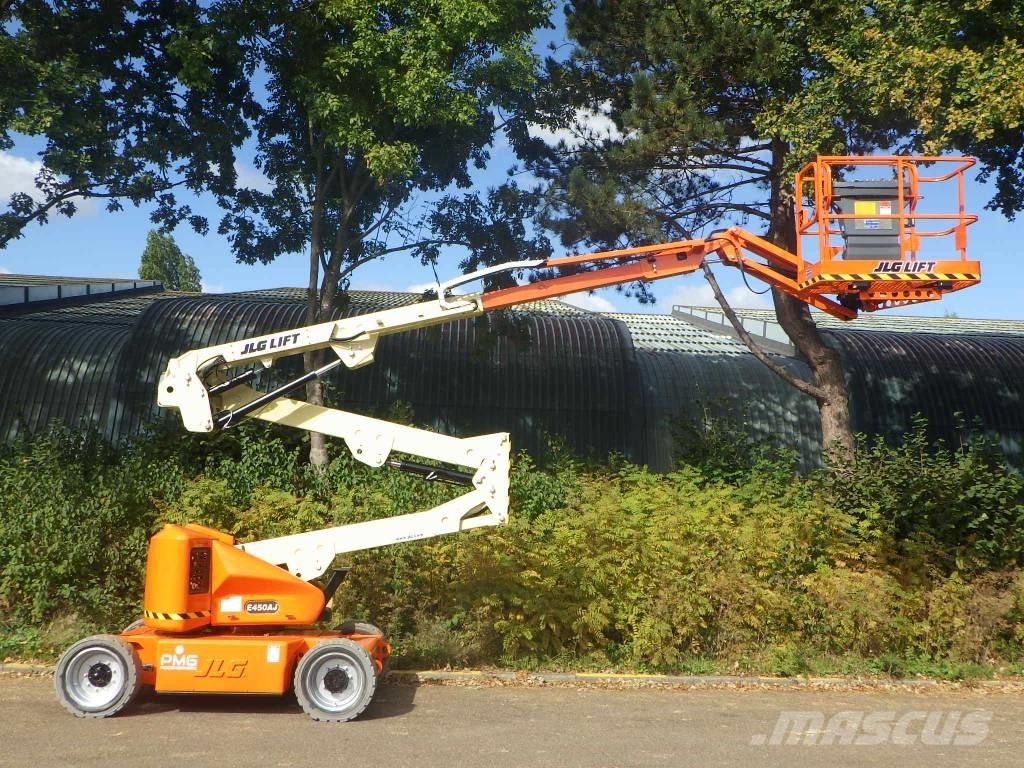 JLG E450AJ Bomlifte med knækarm