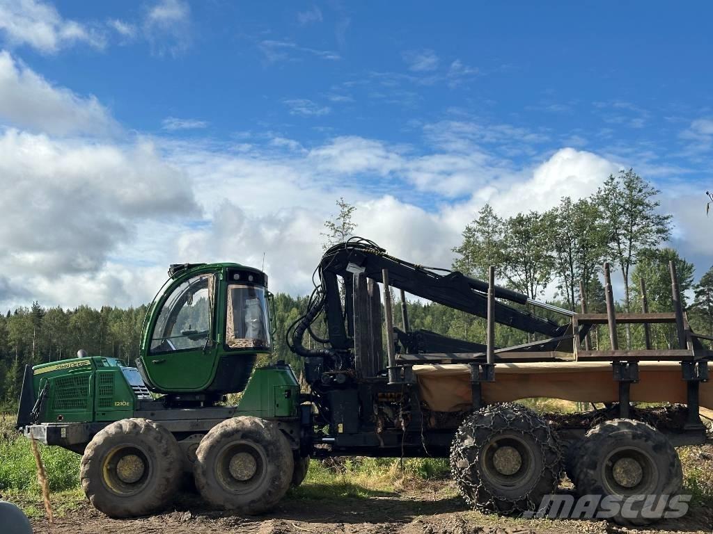 John Deere 1210 E Udkørselsmaskiner