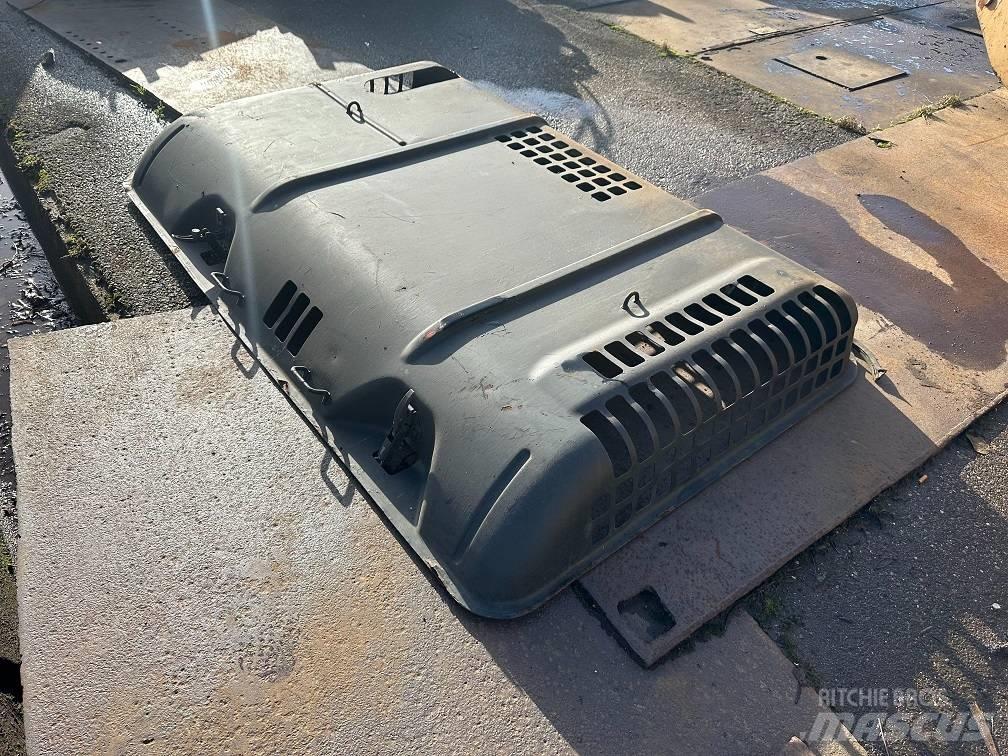 CAT 325DL hood Chassis og suspension