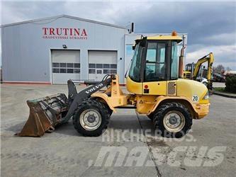 Volvo L 30 B Læssemaskiner på hjul