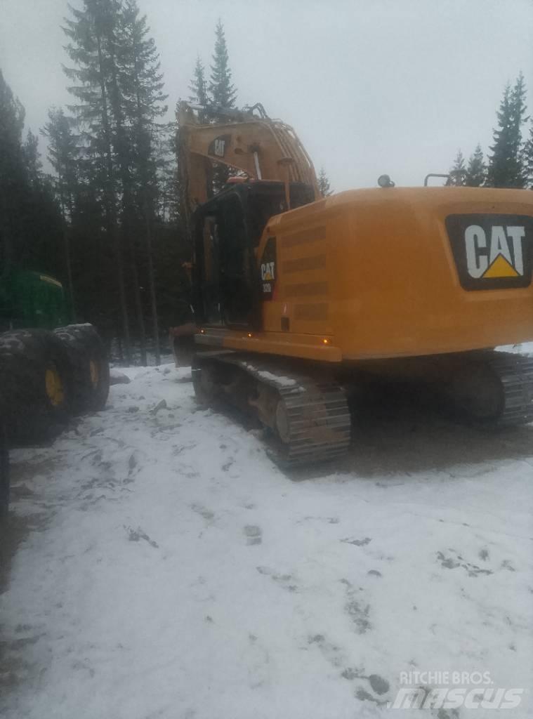 CAT 320 Gravemaskiner på larvebånd