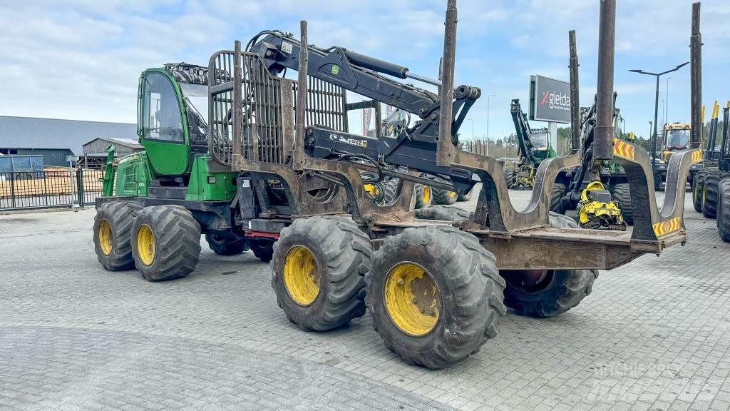 John Deere 1010 E Udkørselsmaskiner