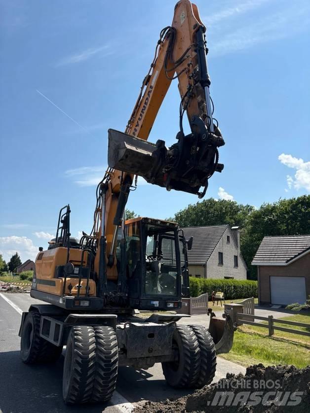 Hyundai HW 140 Gravemaskiner på hjul