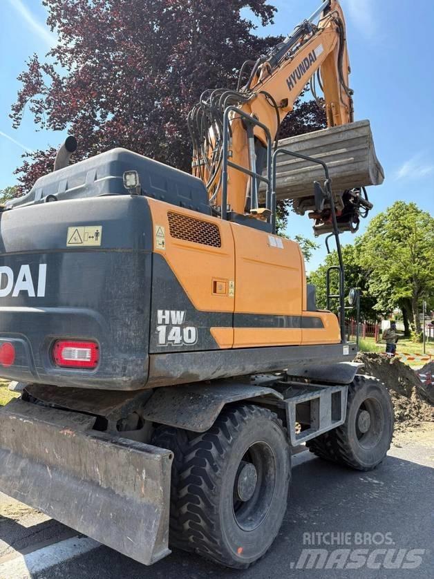 Hyundai HW 140 Gravemaskiner på hjul