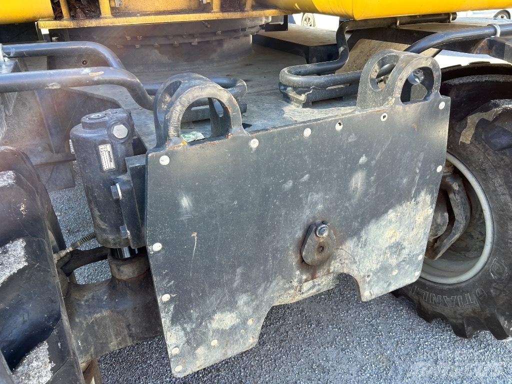 Komatsu PW148 -10 Gravemaskiner på hjul