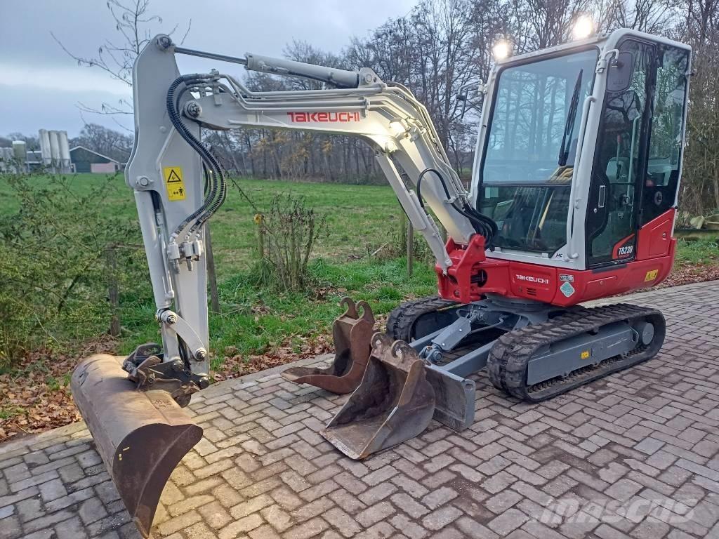 Takeuchi TB 230 Minigravemaskiner