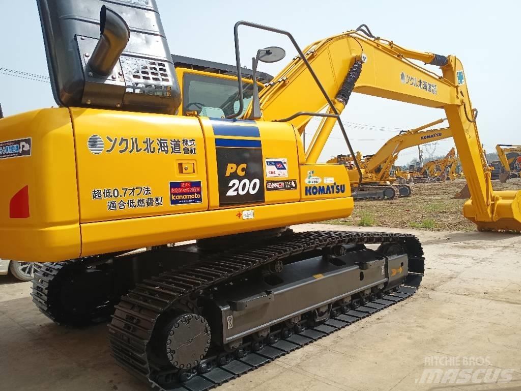 Komatsu PC 200 Gravemaskiner på larvebånd