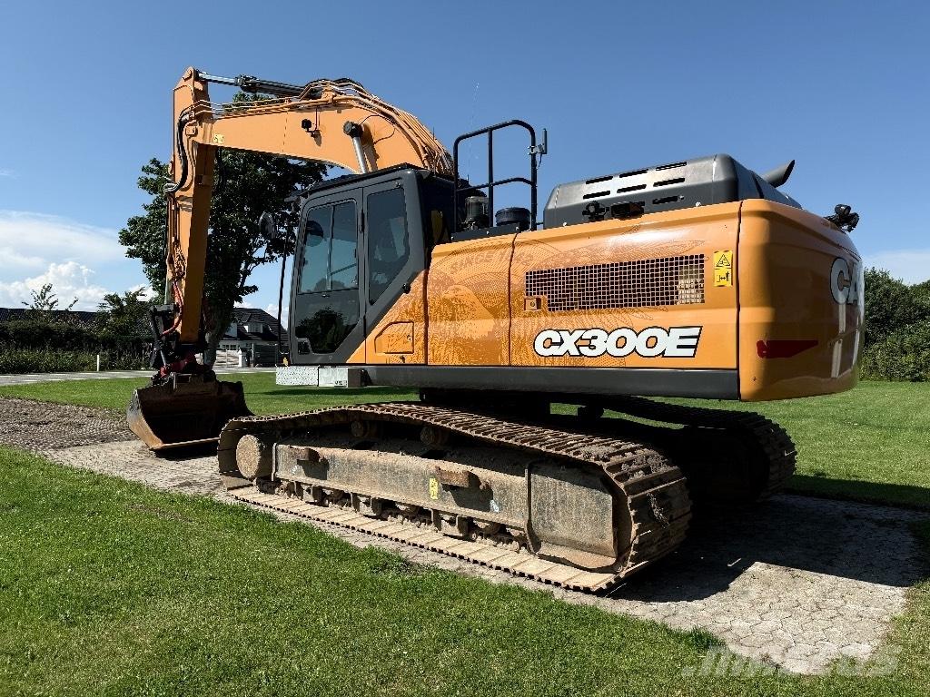 CASE CX 300 E Gravemaskiner på larvebånd