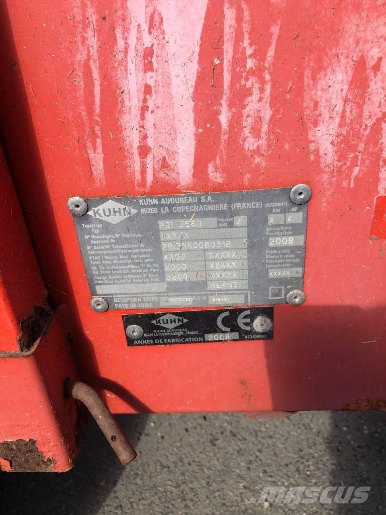 Kuhn 3560 Balleskærere og -stablere