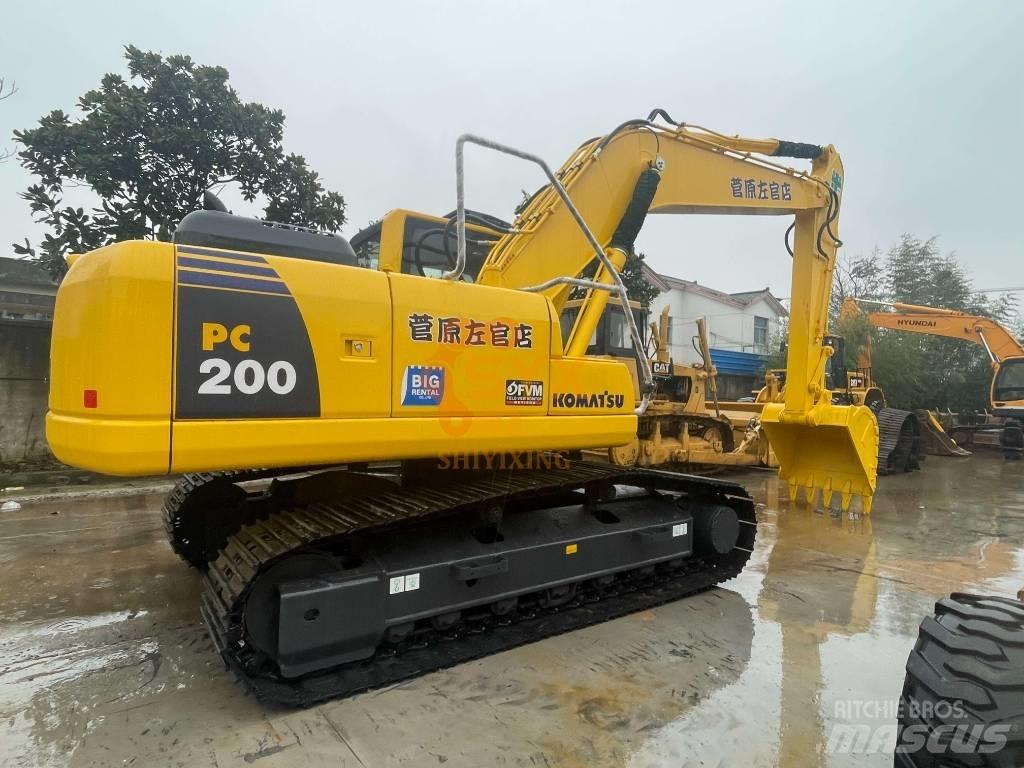 Komatsu PC 200 Gravemaskiner på larvebånd