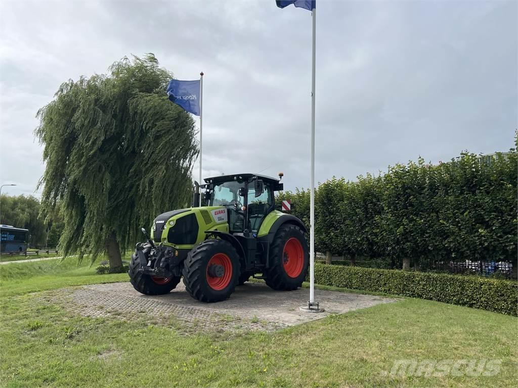 CLAAS Axion 830 Traktorer