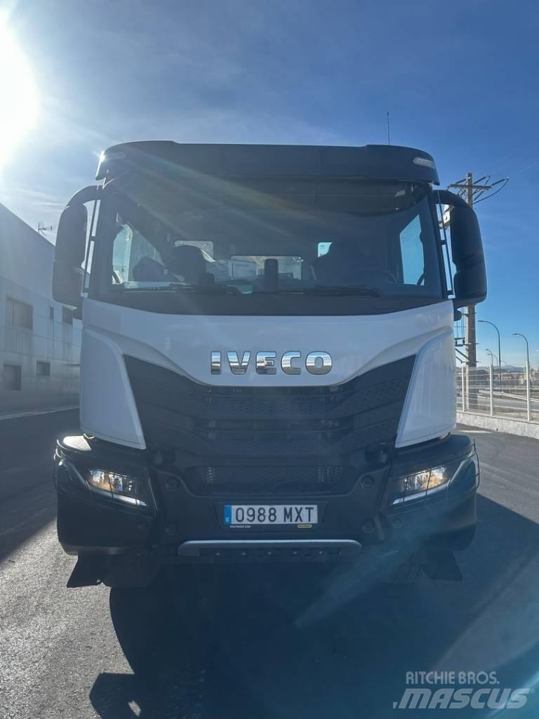 Iveco T-WAY 450 Lastbil med kran