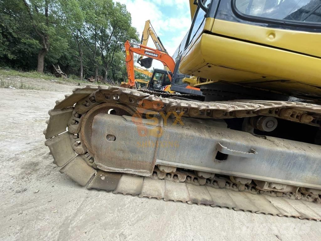 Komatsu PC 220-6 Gravemaskiner på larvebånd