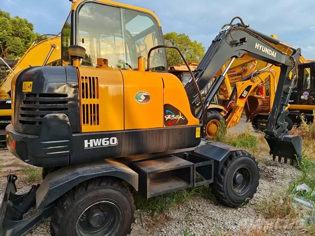 Hyundai 60 W Gravemaskiner på hjul