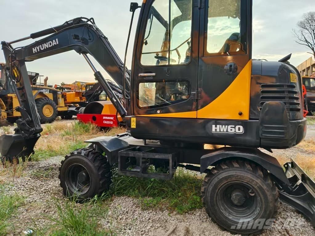 Hyundai 60 W Gravemaskiner på hjul
