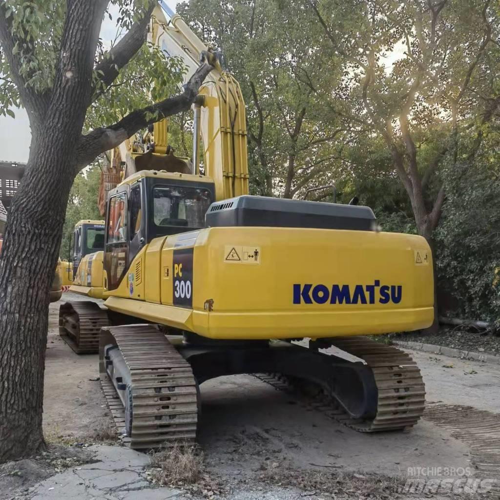 Komatsu PC 300 Gravemaskiner på larvebånd