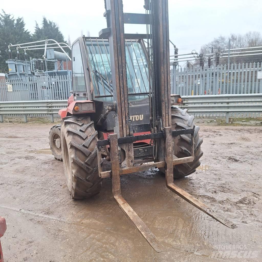 Manitou M 26.4 Terrængående gaffeltruck