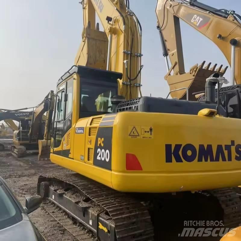 Komatsu PC 200 Gravemaskiner på larvebånd