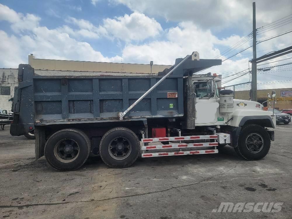 Mack RD 688 SX Lastbiler med tip
