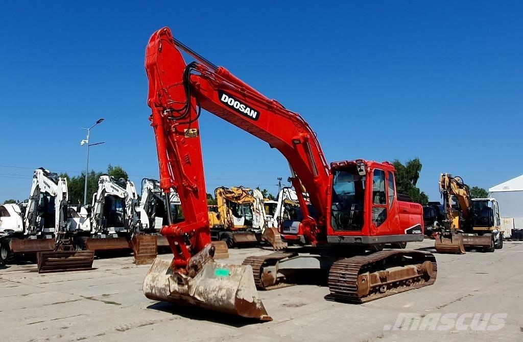 Doosan DX 235 LC Gravemaskiner på larvebånd
