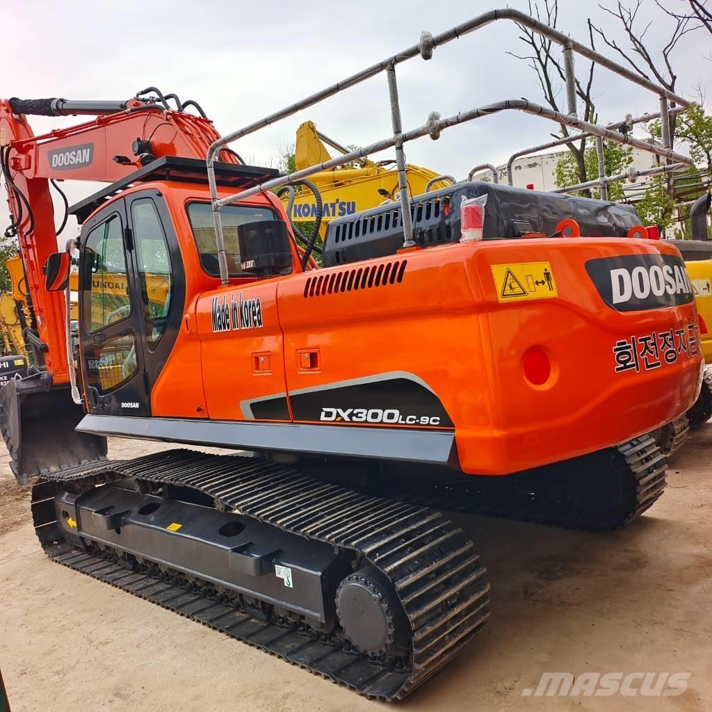 Doosan DX 300 Gravemaskiner på larvebånd
