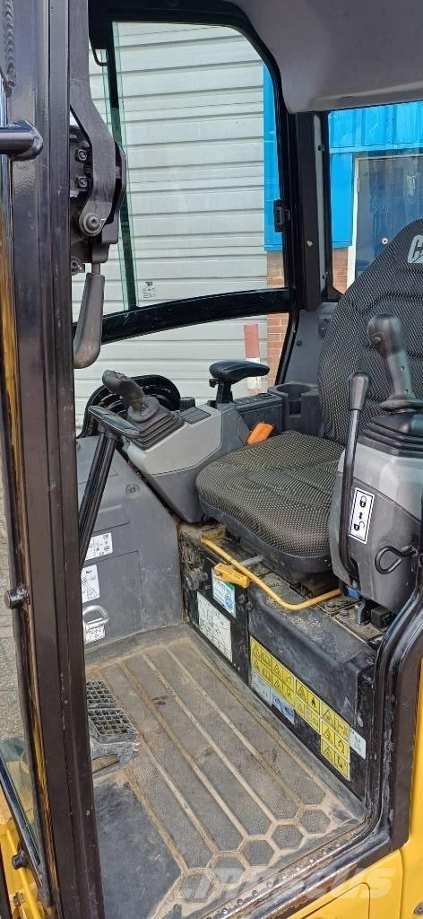 CAT 301.6 Minigravemaskiner