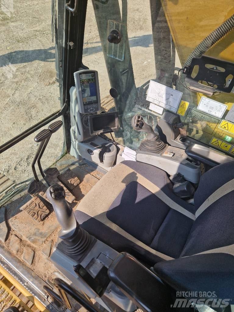 CAT 323 F L Gravemaskiner på larvebånd