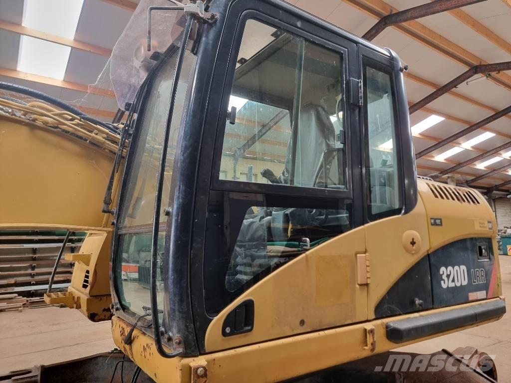 CAT 320 D FOR PARTS Gravemaskiner på larvebånd