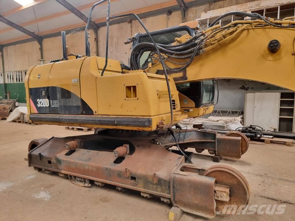 CAT 320 D FOR PARTS Gravemaskiner på larvebånd