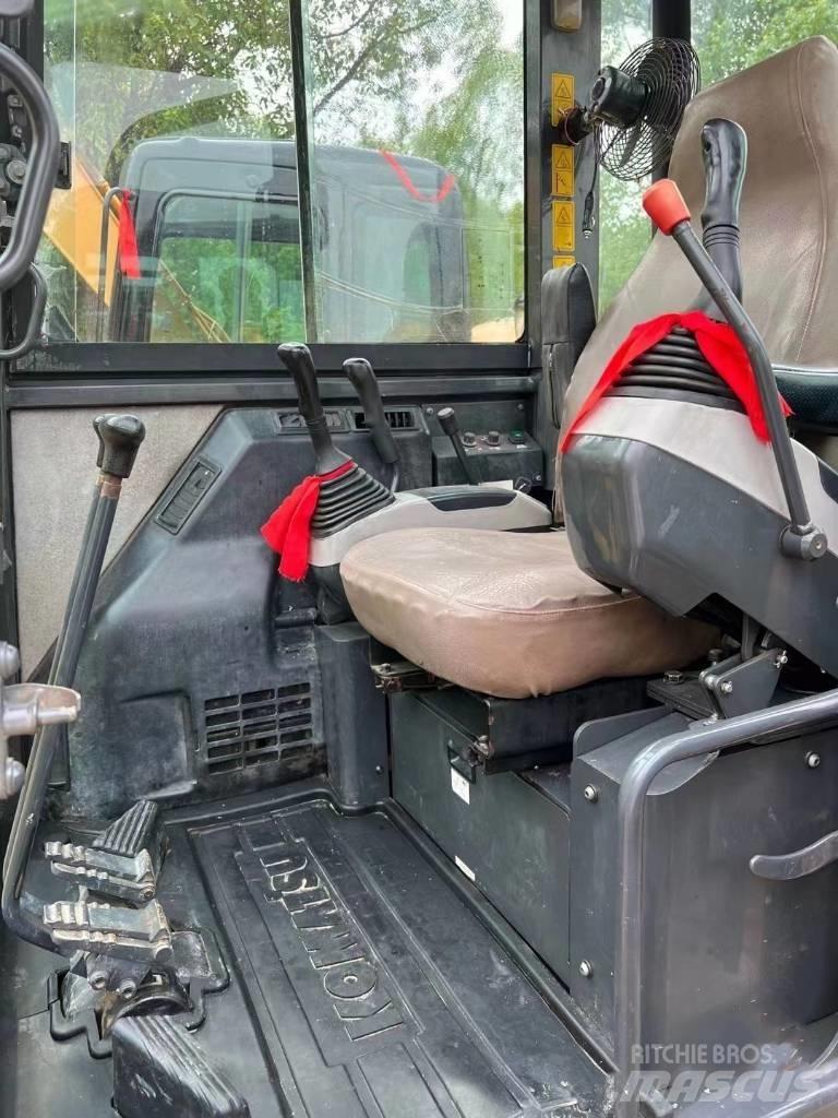 Komatsu PC56-7 Gravemaskiner på larvebånd