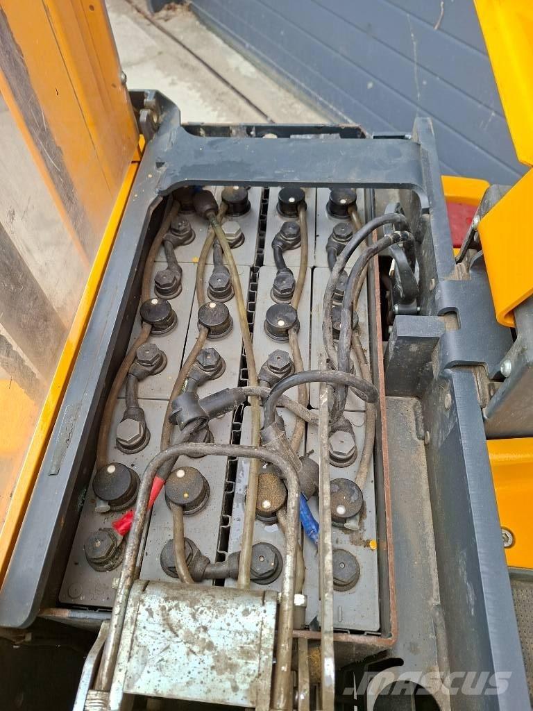 Jungheinrich EJD 220 Gaffelstabler med gående fører