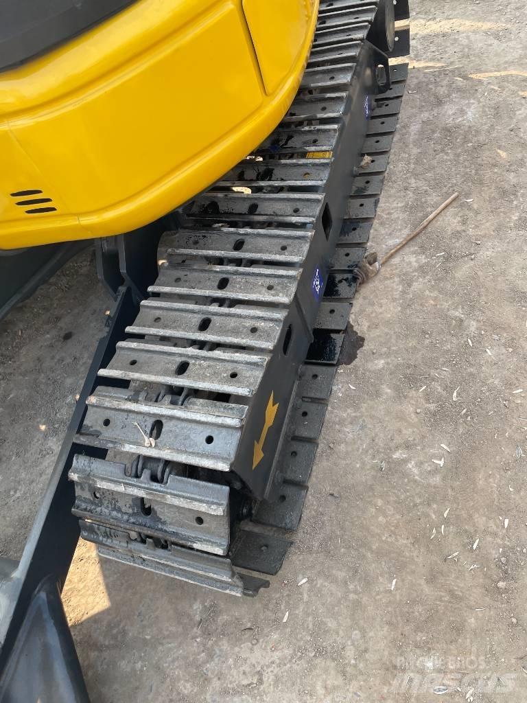 Komatsu PC 35 Minigravemaskiner