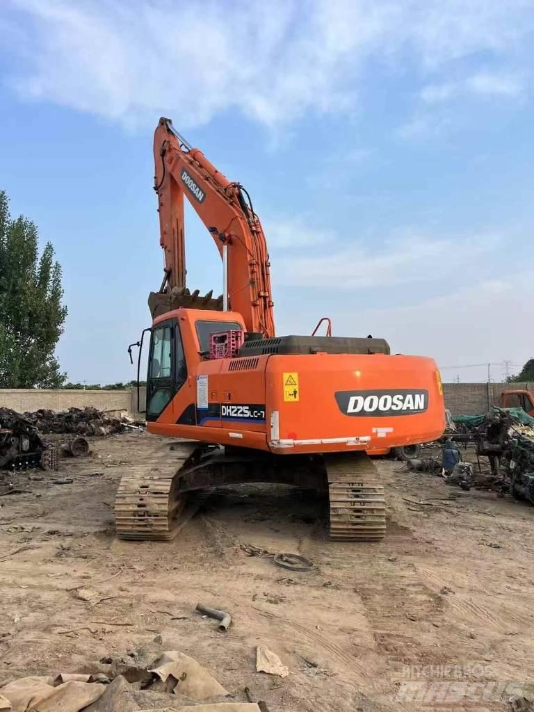 Doosan DH 225 LC-9 Gravemaskiner på larvebånd